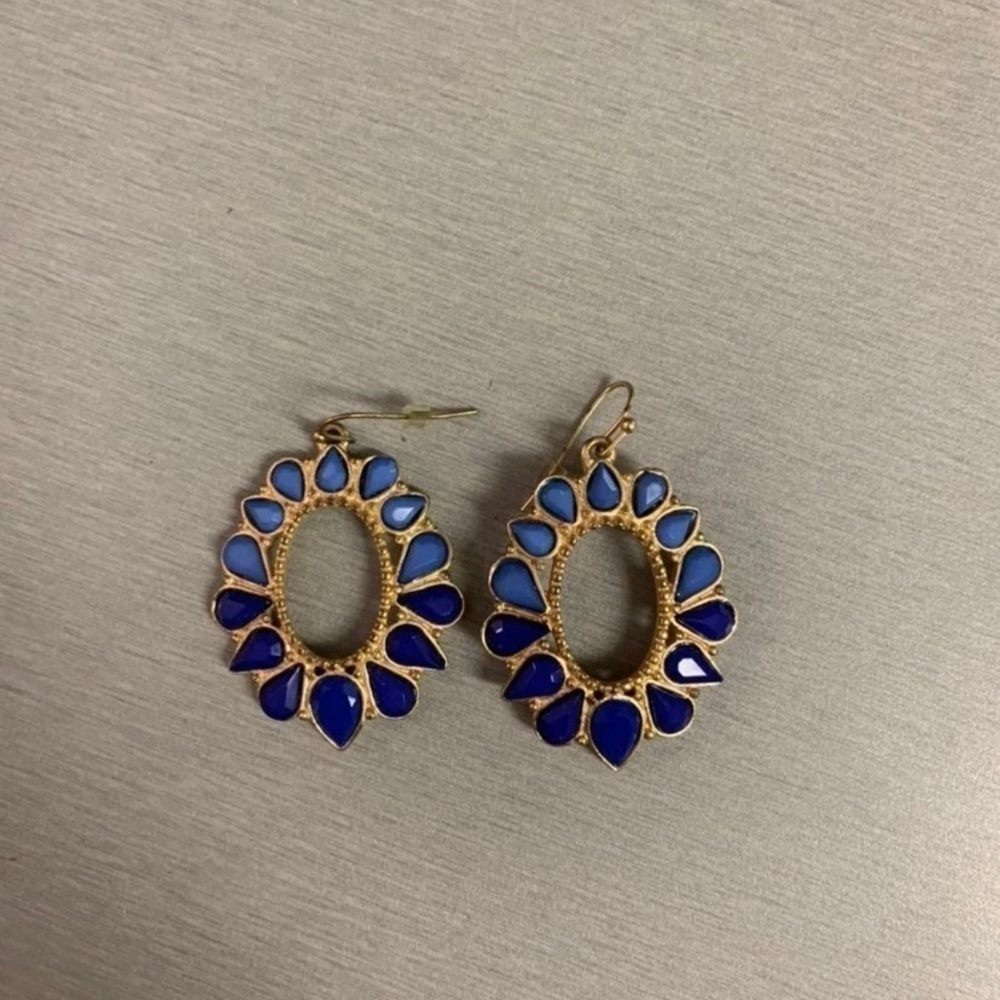Earrings - Picture 2 of 5